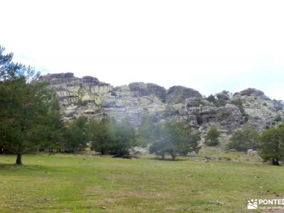 Monte Abantos-Escurialense,Cuelgamuros; excursiones culturales viajes organizados fin de semana asoc